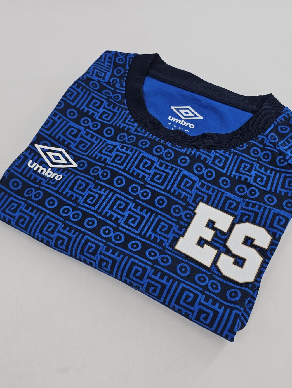 Umbro El Salvador National Team 2016 Pre-Match Training Soccer Jersey Long Sleev